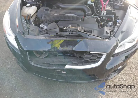 2012 Volvo C30 T5/T5 Platinum/T5 Premier Plus/T5 R-Design/T5 R-Design Platinum/T5 R-Design Premier Plus from USA, damaged, VIN YV1672MKXC2286486